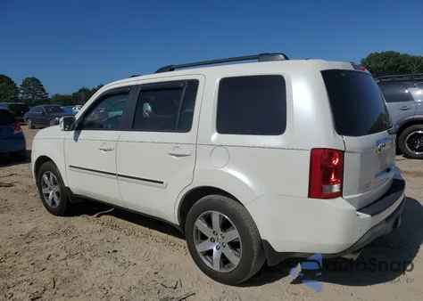 2015 Honda Pilot Touring z USA, uszkodzony, nr VIN 5FNYF3H92FB017561